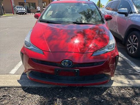 Used 2019 Toyota Prius LE FWD image 13