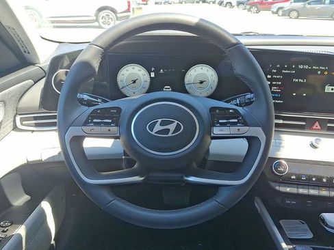 New 2026 Hyundai Elantra Limited FWD image 18