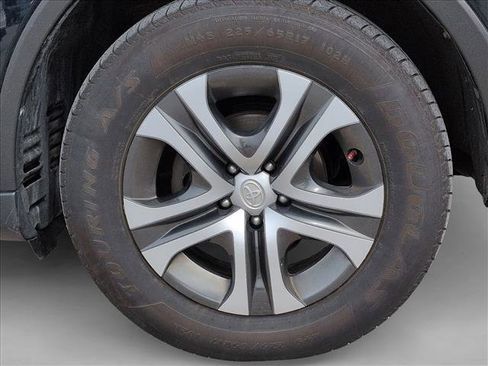 Used 2018 Toyota RAV4 LE w/ All Weather Liner Package image 10