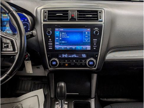 Used 2019 Subaru Outback 2.5i Premium image 14