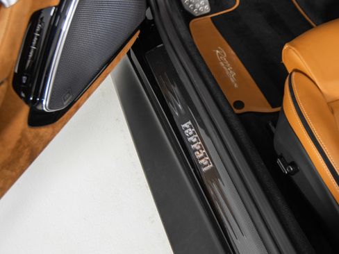 Certified 2024 Ferrari Roma Spider image 10