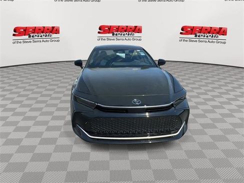 Certified 2025 Toyota Crown Nightshade image 4