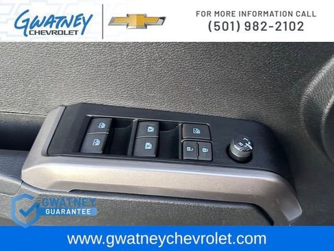 Used 2023 Toyota Tacoma Limited image 23