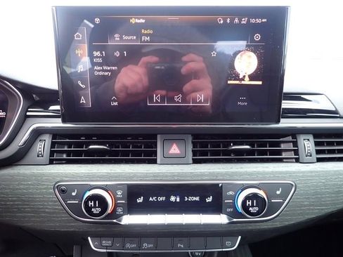 Used 2023 Audi A4 2.0T Premium Plus image 28