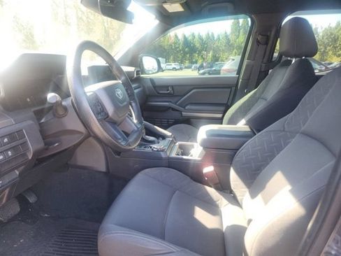 Used 2024 Toyota Tacoma SR5 AWD/4WD image 17