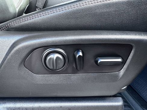 Used 2021 GMC Sierra 1500 AT4 image 40