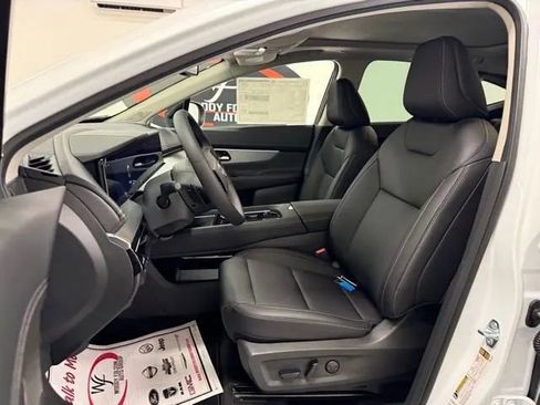 New 2025 Nissan Murano SL image 12