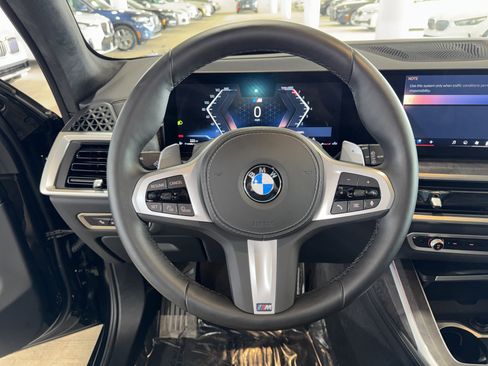 Certified 2025 BMW X7 xDrive40i w/ Executive Package image 21