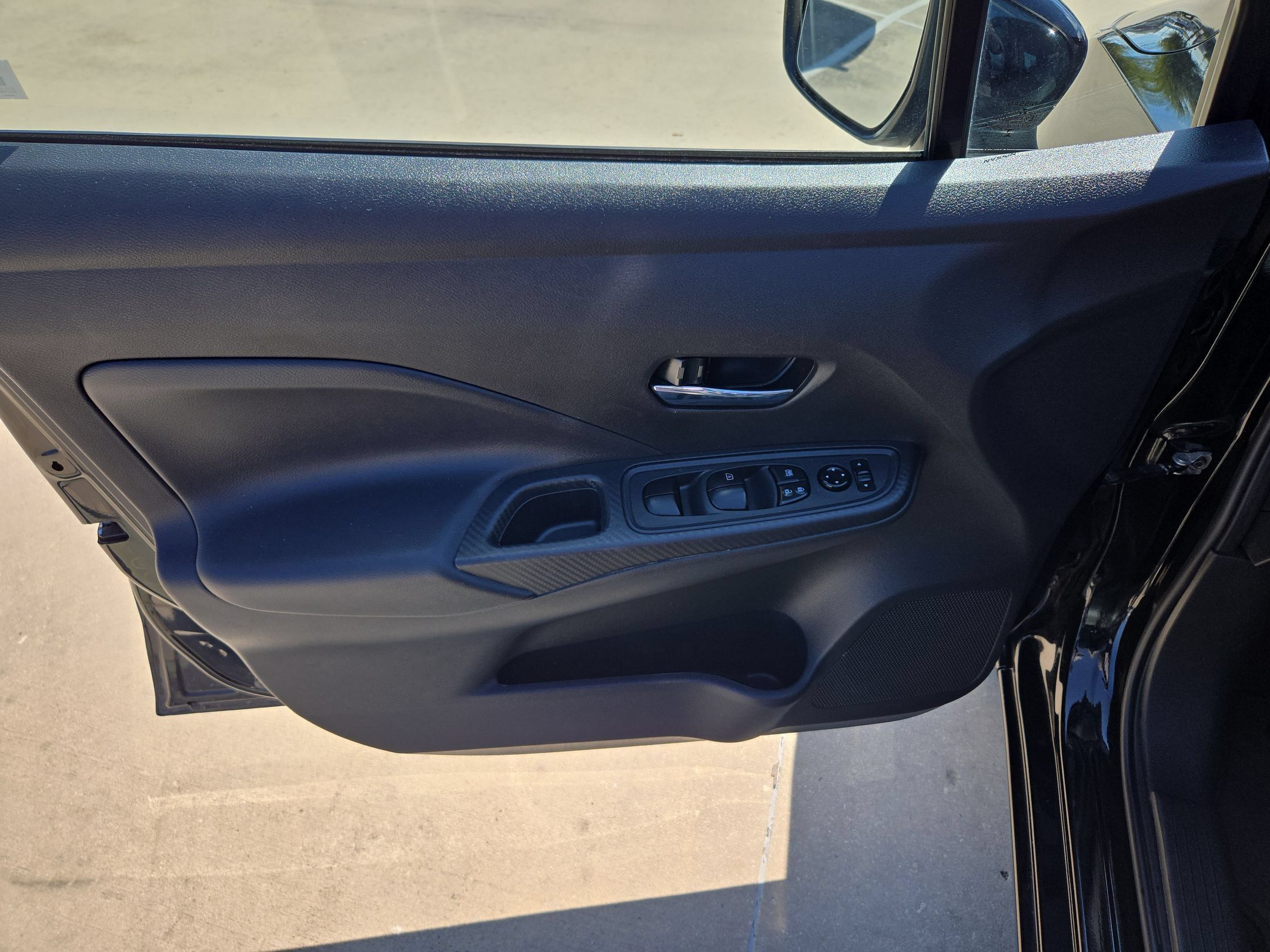 Certified 2025 Nissan Versa SV FWD image 11