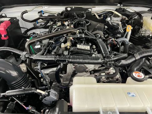 Used 2025 Toyota Tacoma SR5 image 32