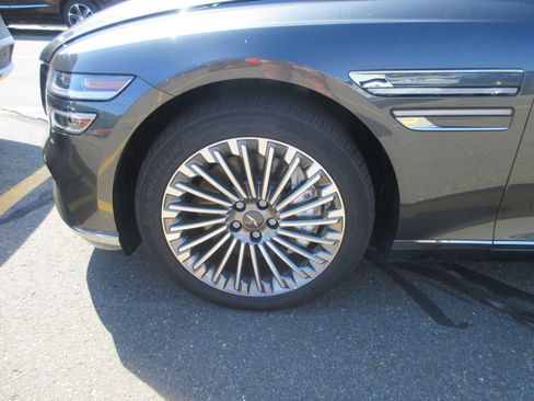 Used 2024 Genesis G80 image 16