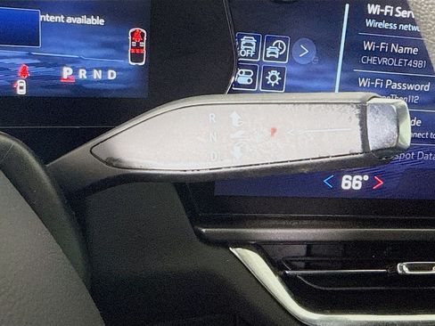 Used 2025 Chevrolet Equinox EV LT image 20