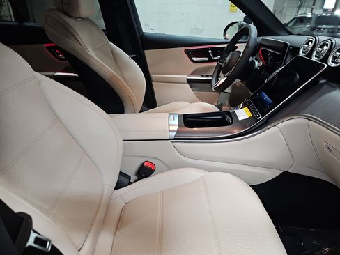 New 2026 Mercedes-Benz GLC 300 image 10