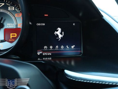 Used 2020 Ferrari 812 Superfast image 29