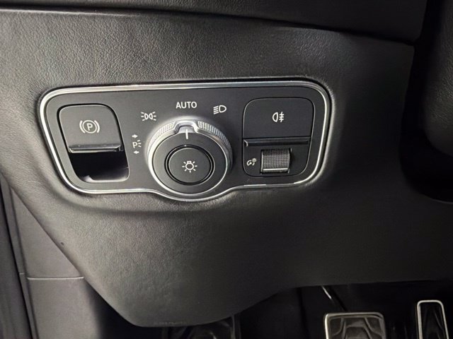 Used 2021 Aston Martin DBX AWD/4WD image 12