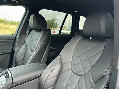 New 2026 BMW X5 xDrive40i w/ M Sport Package image 11