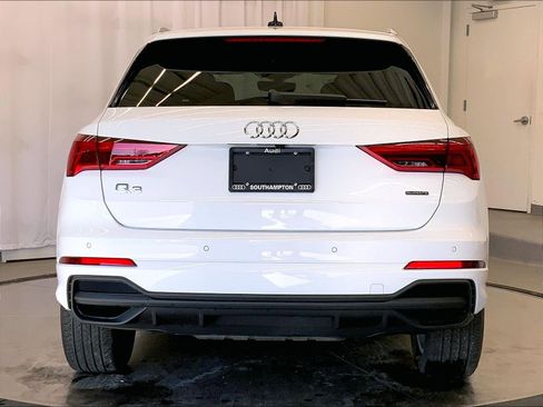 Certified 2025 Audi Q3 2.0T Premium w/ Convenience Package AWD/4WD image 3