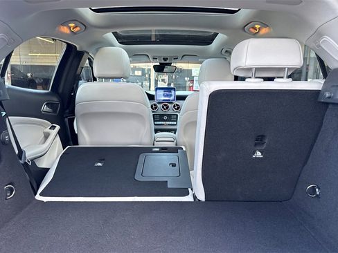 Used 2019 Mercedes-Benz GLA 250 4MATIC image 20