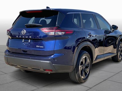 Used 2024 Nissan Rogue SV image 13