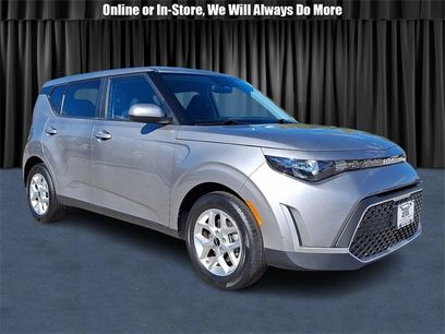 Used 2023 Kia Soul LX w/ LX Technology Package