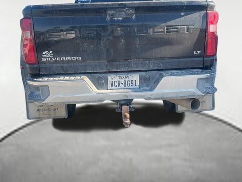 Used 2025 Chevrolet Silverado 3500 LT w/ Convenience Package image 9