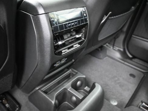 New 2025 Jeep Grand Cherokee L Laredo image 27