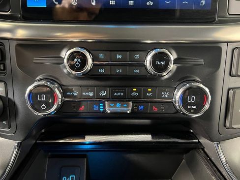 Used 2021 Ford F150 Lariat AWD/4WD image 24