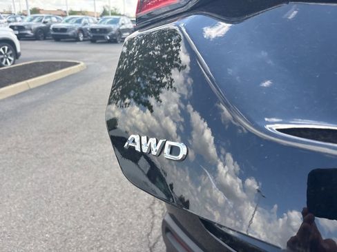 Used 2025 Honda Pilot Elite image 5