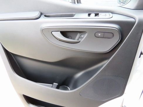 Used 2024 Mercedes-Benz Sprinter 3500 image 47