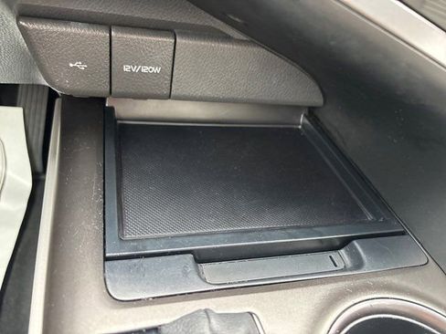 Used 2021 Toyota Camry SE FWD image 28