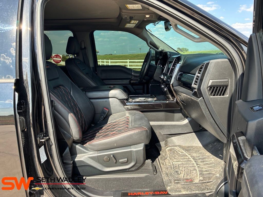 Used 2021 Ford F250 Lariat w/ Lariat Ultimate Package AWD/4WD image 11
