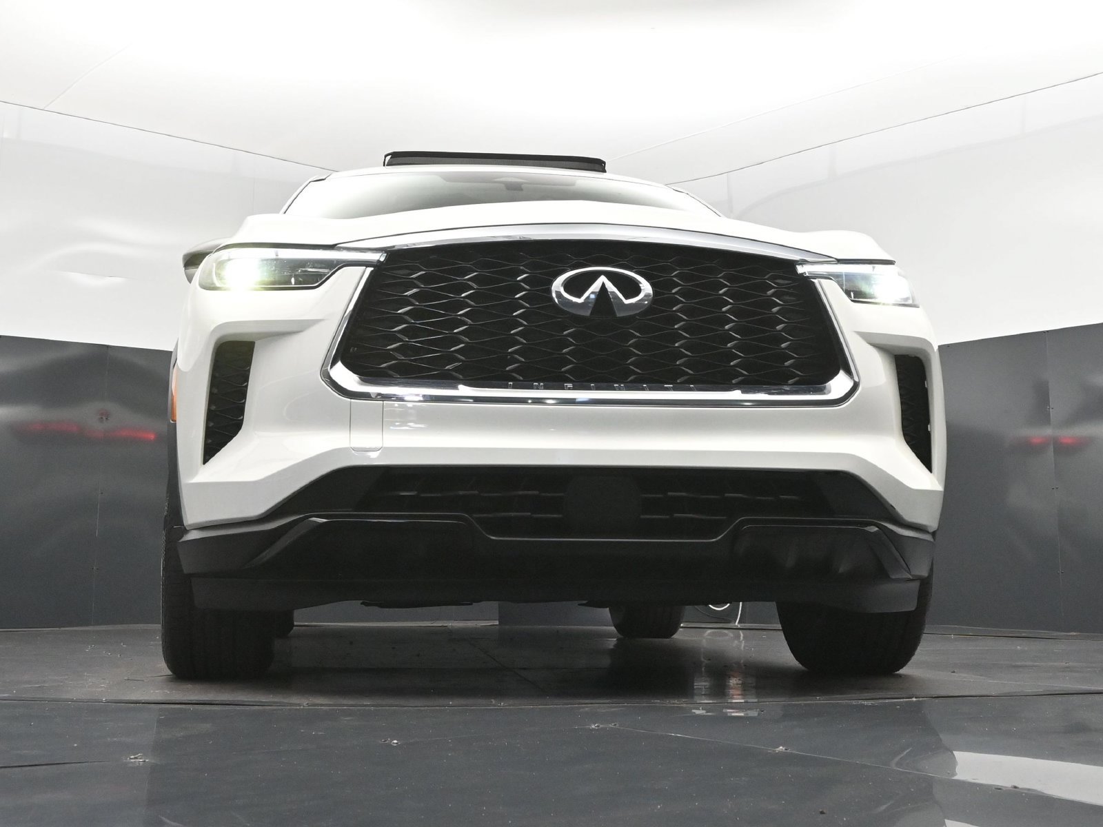 Used 2024 INFINITI QX60 Pure w/ Cargo Package FWD image 45