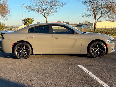 Used 2023 Dodge Charger SXT w/ Blacktop Package image 3
