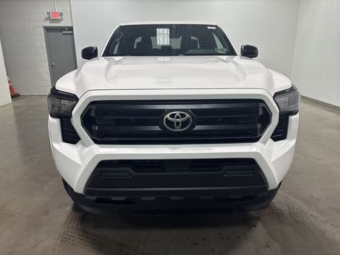 New 2025 Toyota Tacoma SR image 8