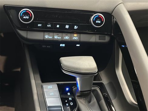 New 2026 Hyundai Elantra Blue image 21