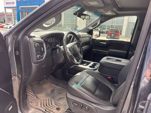 Used 2021 Chevrolet Silverado 1500 LT Trail Boss w/ Convenience Package II AWD/4WD image 6