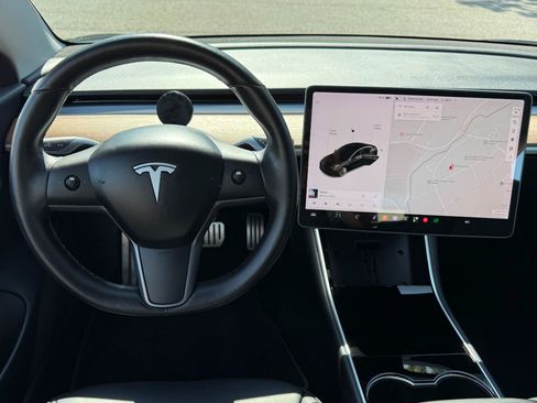 Used 2018 Tesla Model 3 Performance AWD/4WD image 11