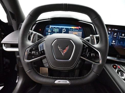 Used 2025 Chevrolet Corvette Z06 RWD image 18