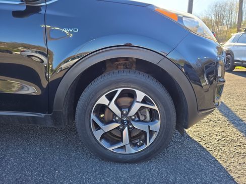Used 2020 Kia Sportage LX image 2