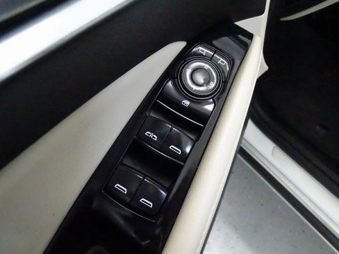 Used 2023 Buick Enclave Essence w/ Experience Buick Package image 10