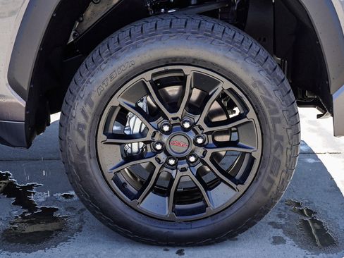 Used 2025 Toyota Tundra SR5 w/ SR5 Convenience Package image 11