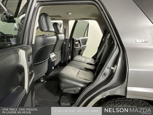 Used 2020 Toyota 4Runner SR5 Premium image 12