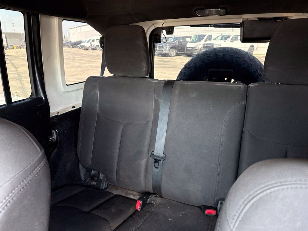 Used 2018 Jeep Wrangler Unlimited Sport S AWD/4WD image 25