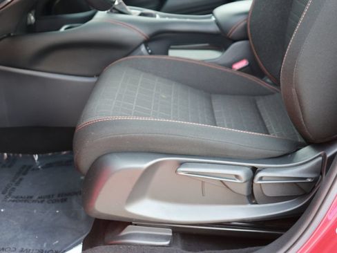 Used 2025 Honda HR-V Sport image 11