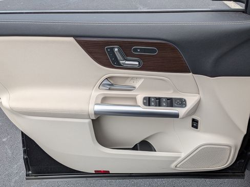 Certified 2025 Mercedes-Benz GLA 250 image 14