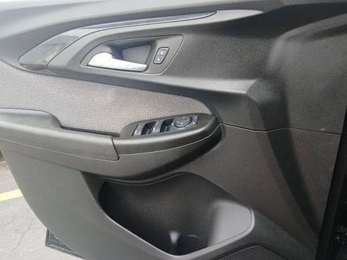 Used 2022 Chevrolet TrailBlazer LT w/ Convenience Package image 18