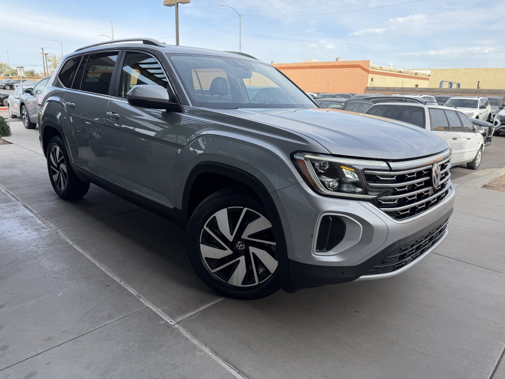 Used 2024 Volkswagen Atlas SEL AWD/4WD image 6