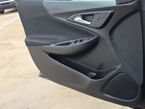 Used 2024 Chevrolet Malibu LT image 25