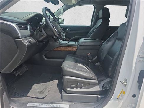 Used 2020 Chevrolet Tahoe Premier RWD image 9