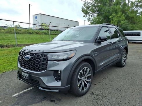 New 2026 Ford Explorer ST-Line AWD/4WD image 3